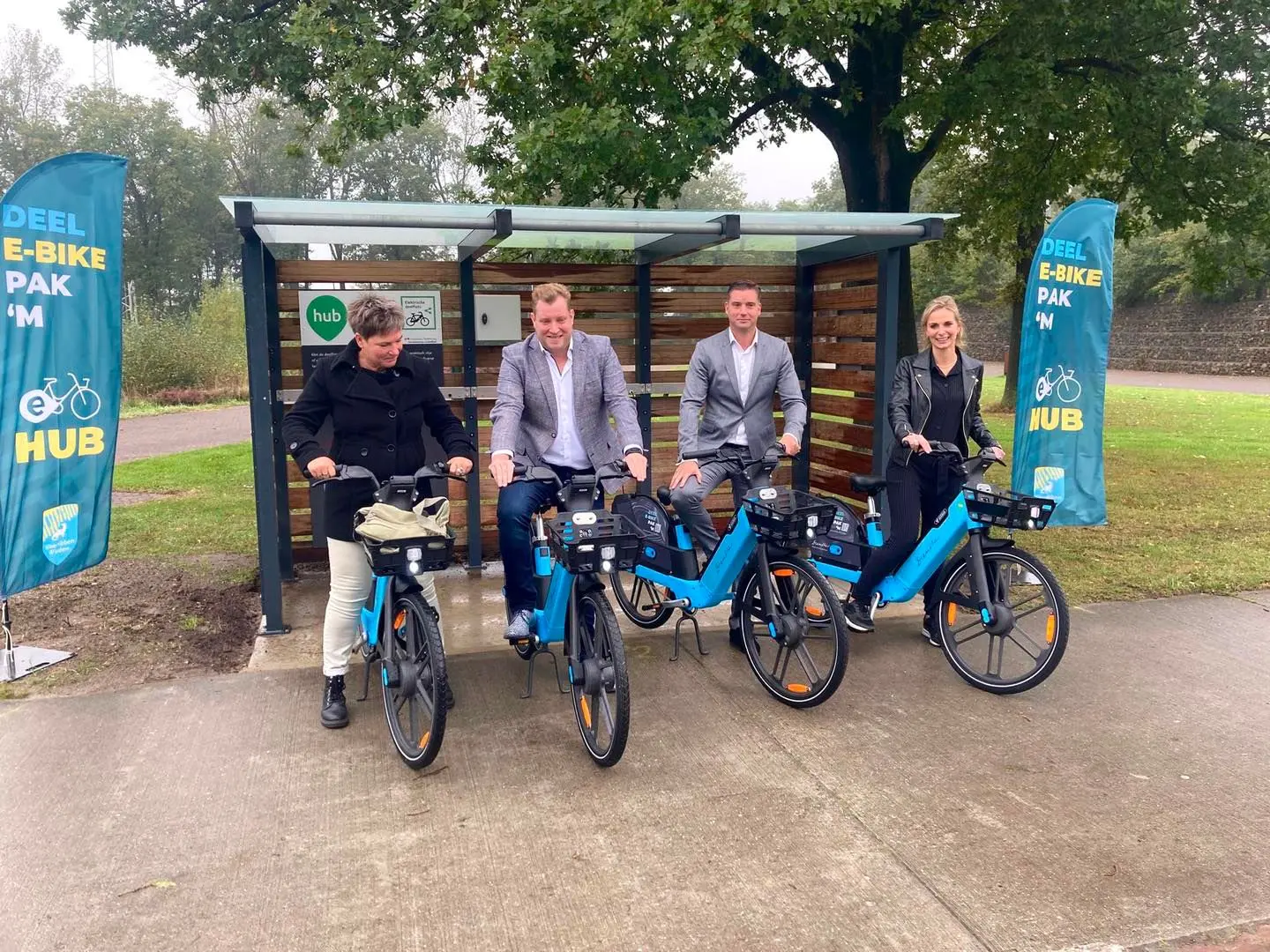 Een droppointlocatie van Deelfiets Nederland in de gemeentes Drenthe en Westerveld, met 4 gebruikers van de elektrische deelfietsen van het Deelfiets Nederland platform